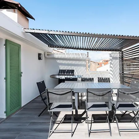 Appartement Ref 1422 - 3 Bedrooms Just Next To The Palais With Large Terrace *